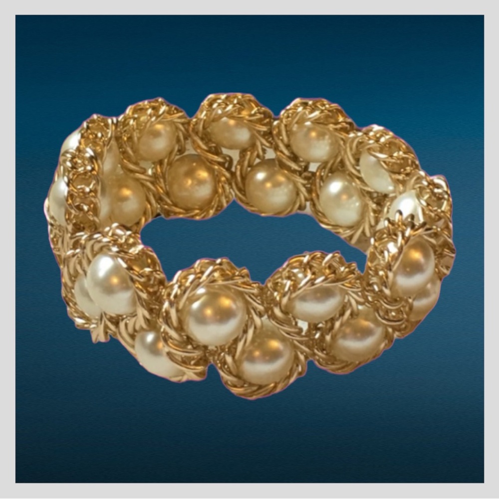 LAST ONE. Pearl Cluster Bracelet